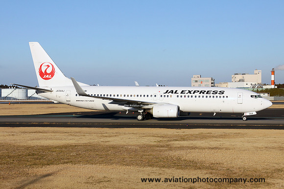 Japan Airlines Express Boeing 737-800 JA344J at Tokyo Narita (2016)