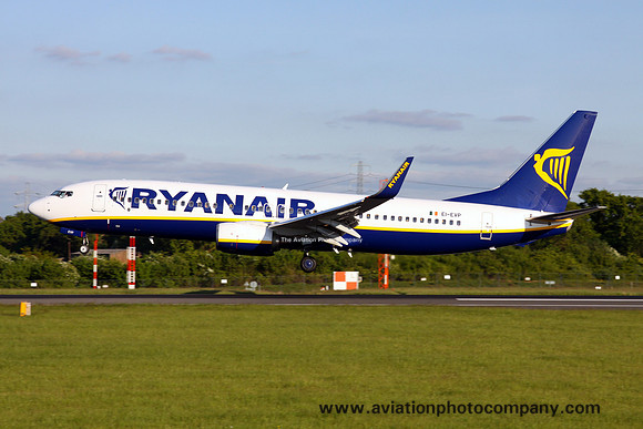 Ryanair Boeing 737-800 EI-EVP at Manchester (2013)
