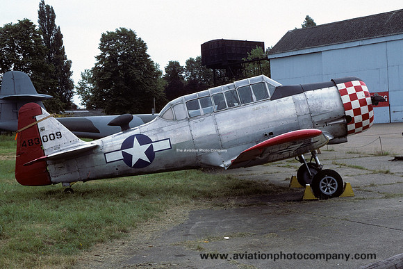 North American AT-6D Harvard III G-BPSE (1984)