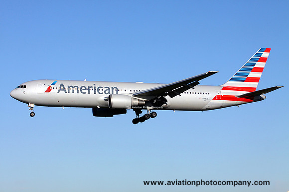 American Airlines Boeing 767-300 N7375A at London Heathrow (2013)