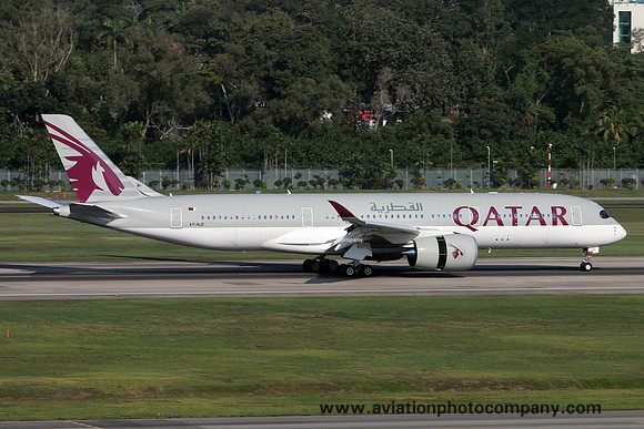 Qatar Airways Airbus A350-900 A7-ALD at Singapore IAP (2016)
