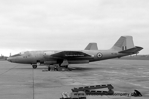 RAF 231 OCU English Electric Canberra T.4 WE195 (1968)