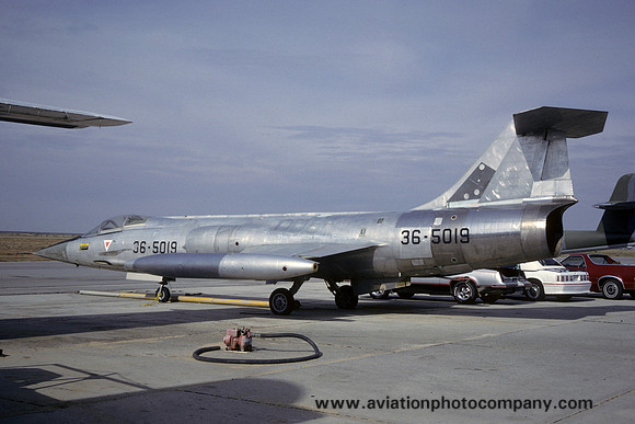 Ex JASDF Lockheed F-104J Starfighter 36-5019 at Mojave (1988)