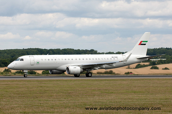 Embraer ERJ-190CJ A6-KAH at Luton (2015)