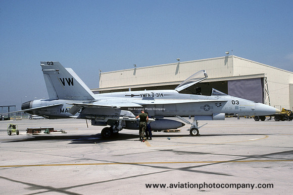 US Marines VMFA-314 McDonnell Douglas F/A-18A Hornet 162469/VW-03 (1991)