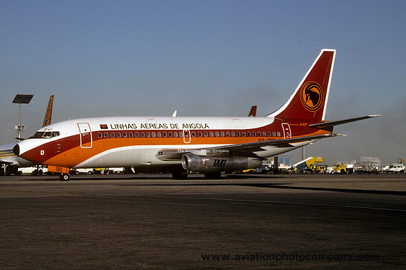 Linhas Aereas de Angola Boeing 737-200 D2-TBD (1999)