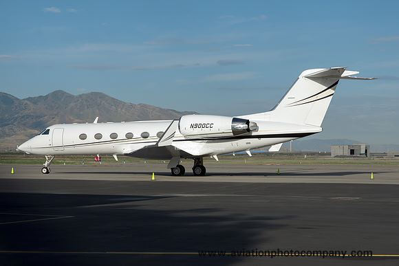 Gulfstream IV N900C at Salt Lake City IAP (2015)