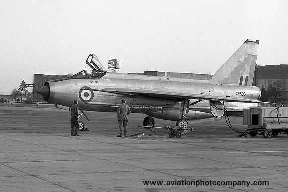RAF English Electric Lightning F.3 XP695 (1969)