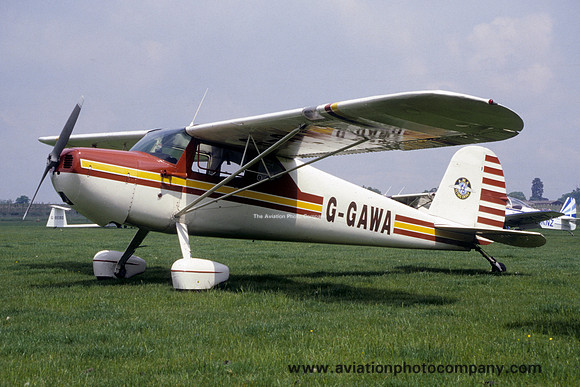AWA Flying Club Cessna 140 G-GAWA (2000)