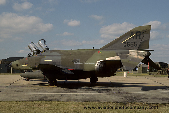 USAF 10 TRW 1 TRS McDonnell RF-4C Phantom 68-0555/AR (1984)