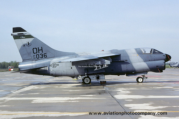 USAF Ohio ANG 112 TFS LTV A-7D Corsair 70-0136/OH (1991)
