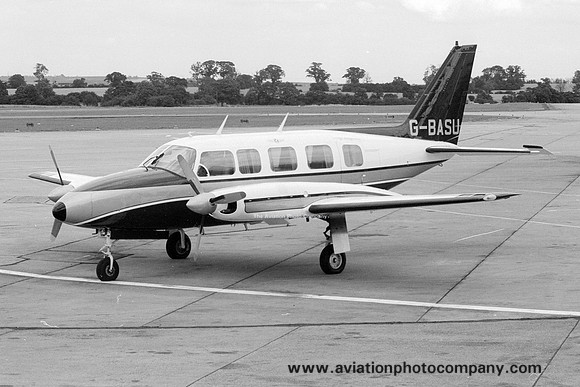 Piper PA-31 Navajo G-BASU at East Midlands (1978)
