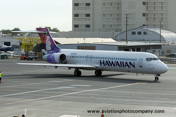 Hawaiian Airlines Boeing 717-200 N491HA at Honolulu IAP (2015)