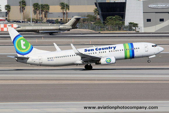 Sun Country (Transavia) Boeing 737-800 PH-HZJ at Las Vegas IAP (2014)