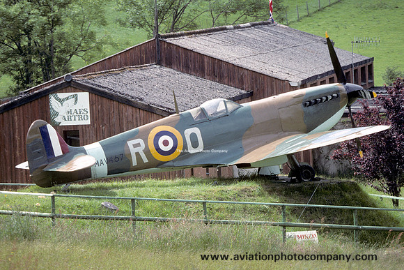 RAF Supermarine Spitfire "MAV467" displayed at Llanbedr (1994)