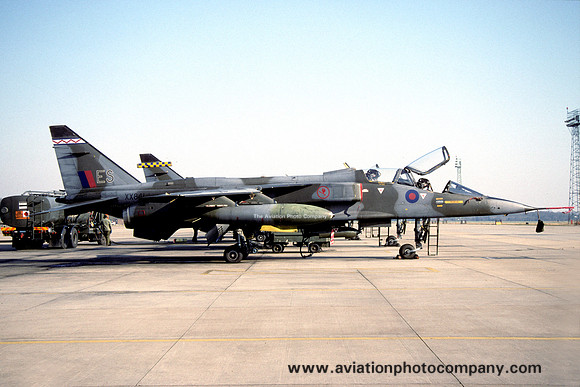 RAF 6 Squadron Sepecat Jaguar T.2 XX841/ES (1994)