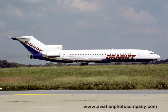 Braniff Boeing 727-200 N465BN (1984)
