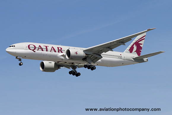 Qatar Airways Boeing 777-200LR A7-BBG (2016)