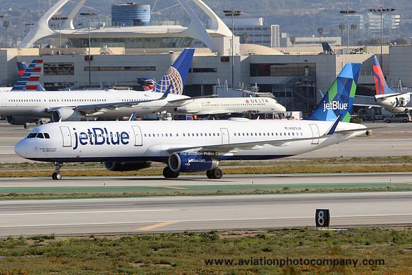 jetBlue Airbus A321-200 N929JB at Los Angles IAP (2016)
