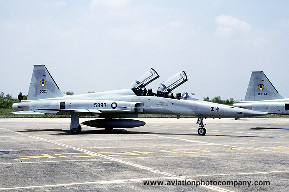 Taiwanese Air Force 4 TFW Northrop F-5F Tiger II 30123/5397 (1996)
