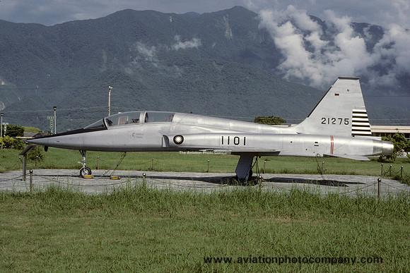 Taiwanese Air Force Northrop F-5B Freedom Fighter 21275/1101 displayed Hualein (1996)