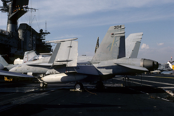US Marines VMFA-314 McDonnell Douglas F/A-18A Hornet 162409/AK-304 (1985)