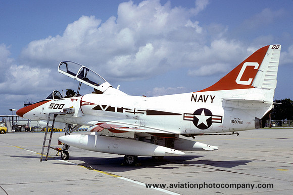 US Navy VT-25 Douglas TA-4J Skyhawk 158712/C-500 (1982)