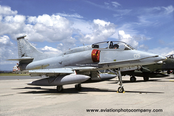 US Marines H&MS-12 Douglas TA-4F Skyhawk 152877/WA-05 (1985)