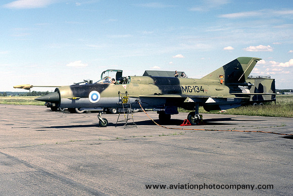Finnish Air Force Mikoyan MiG-21bis MG-134 (1989)