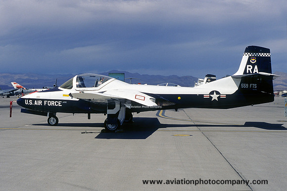USAF 12 FTW 559 FTS Cessna T-37B 59-0380/RA (2002)