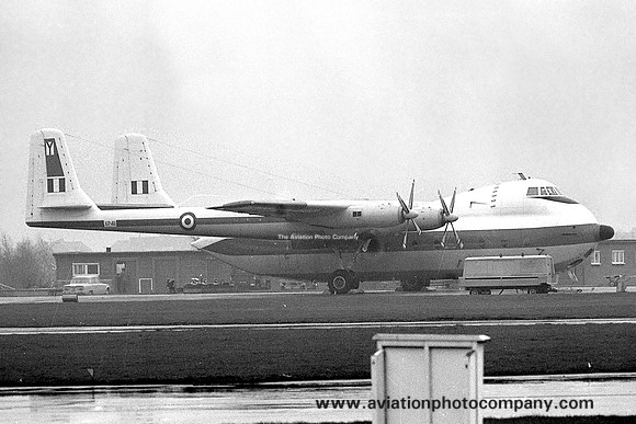 RAF 6 FTS AWA Argosy T.2 XP411/Y (1975)