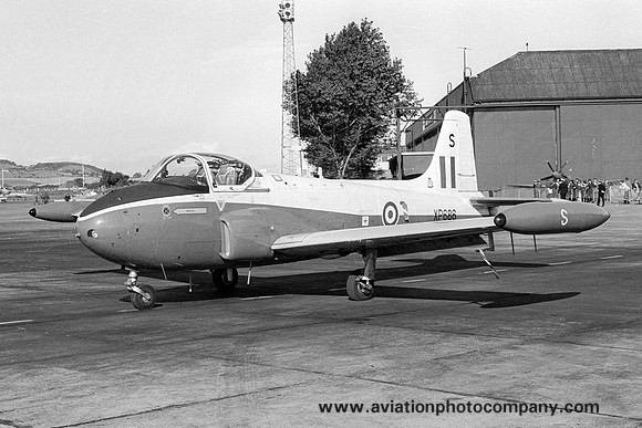RAF 6 FTS Hunting Jet Provost T.4 XP686/S (1974)