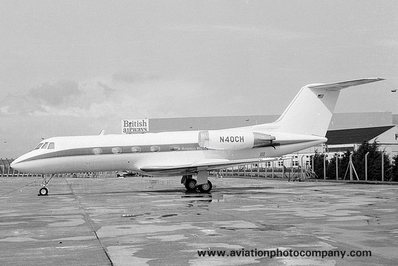 Gulfstream II N40CH at London Heathrow (1979)
