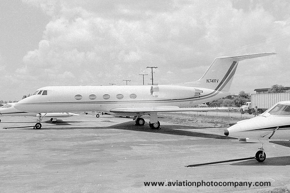 Gulfstream II N74RV (1979)