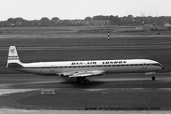 Dan Air London De Havilland Comet 4 G-ARJN