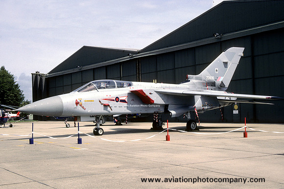 Empire Test Pilots' School Panavia Tornado F.2 ZD935 (1988)