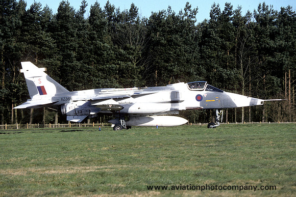 RAF 41 Squadron Sepecat Jaguar GR.1 XZ366/S (1995)
