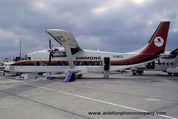 Simmons Short SD-360 G-BKSL (1983)