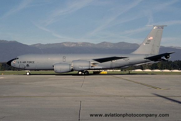 US Air Force 6 AMW Boeing KC-135T Stratotanker 61-0317 (2002)