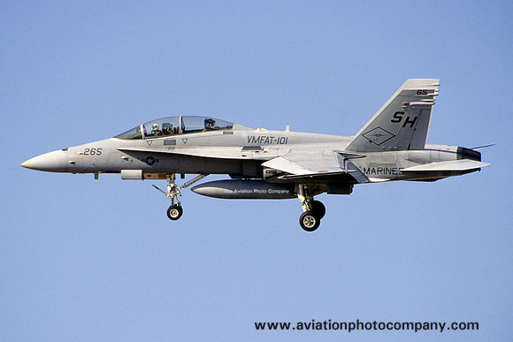 US Marines VMFAT-101 McDonnell Douglas F/A-18D Hornet 164026/SH-265 (2002)