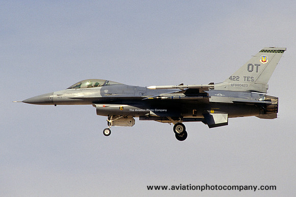 USAF 53 WG 422 TES General Dynamics F-16C Fighting Falcon 88-0423/OT (2002)