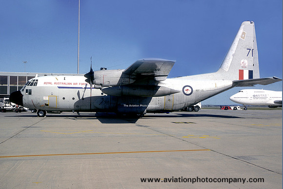 RAAF 37 Squadron Lockheed C-130E Hercules A97-171