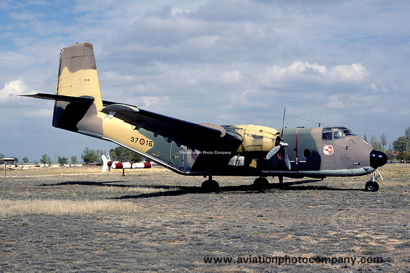 Spanish Air Force Ala 37 DHC-4 Caribou T.9-16/37-16 (1989)
