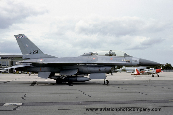 Dutch Air Force 322 Squadron General Dynamics F-16B Fighting Falcon J-261 (1989)