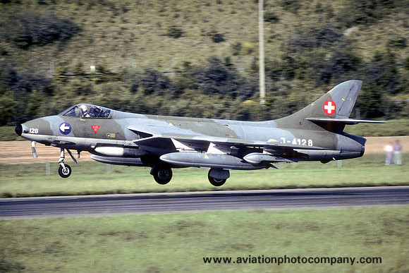 Swiss Air Force Hawker Hunter F.58A J-4128 (1982)