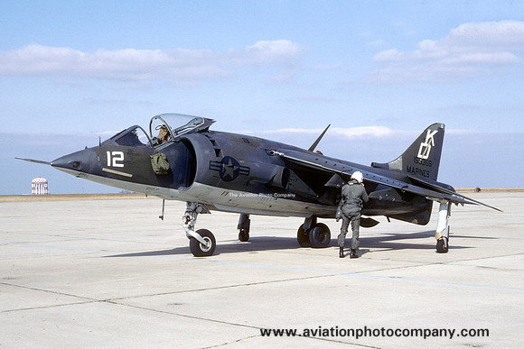 US Marines VMAT-203 Hawker Siddeley AV-8A Harrier 159366/KD-12 (1985)