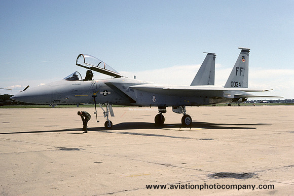 USAF 1 TFW 94 TFS McDonnell Douglas F-15C Eagle 80-0034/FF (1983)
