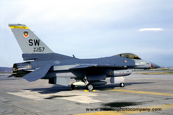 USAF 363 TFW 19 TFS General Dynamics F-16C FIighting Falcon 83-1157/SW (1986)