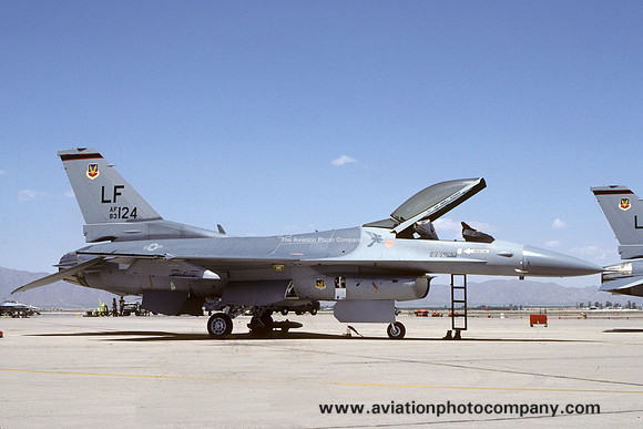 USAF 58 TFW 312 TFTS General Dynamics F-16C Fighting Falcon 83-0124/LF (1985)