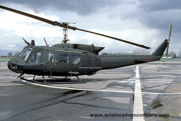 US Army 56 Avn Co Bell UH-1H Iroquois 69-15871 (1986)